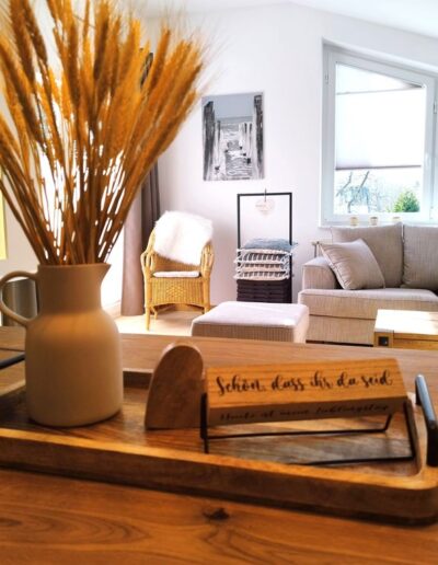 Esstisch und Wohnbereich der Baltic Suite