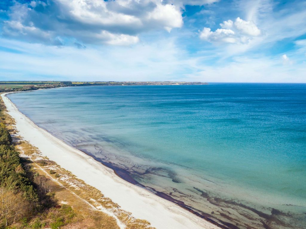 Strand vor der Baltic Suite